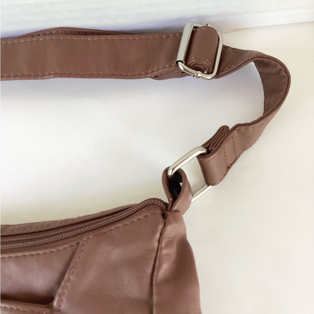 Bueno Bag Purse Brown Shoulder Adjustable Strap Zippers Pockets Leather - Picture 5 of 16